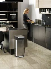 Titan Trash Can 20 liter