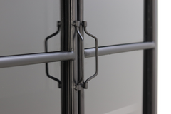 HSM-collectie Vitrinekast Manhattan 2 Deur-80x45x180-Zwart-Metaal/Glas