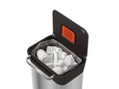 Titan Trash Can 30 liter